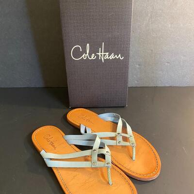 Lot 352: Designer Sandals Women's size 9