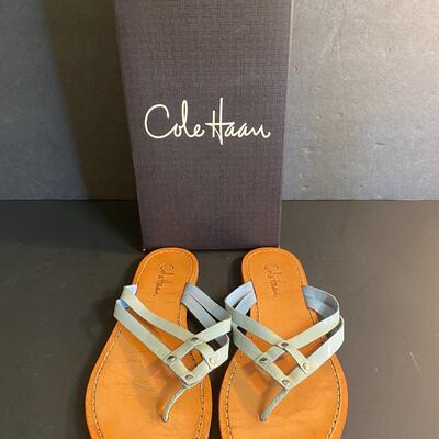 Lot 352: Designer Sandals Women's size 9