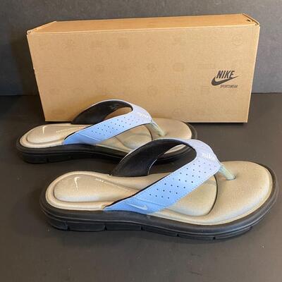 Lot 353: Designer Sandals 