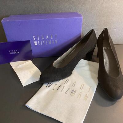 Lot 354: Stuart Weitzman Designer Shoes