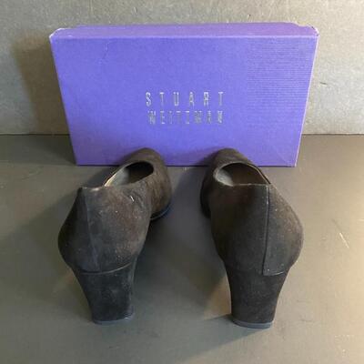 Lot 354: Stuart Weitzman Designer Shoes