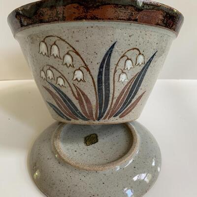 Lot 177: New Natural Wonders Book, Bird Painting, Pottery and More 