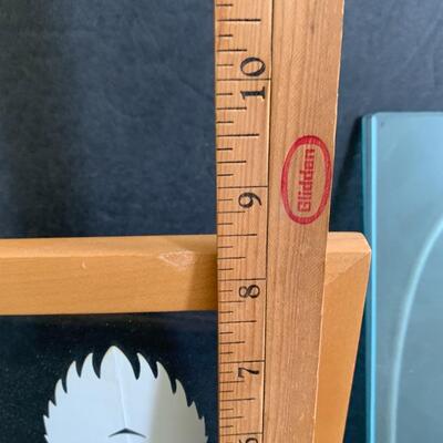 Lot 168: Skiing Lot with Paper Cutting Art