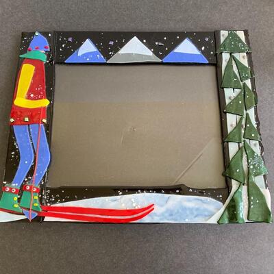 Lot 167: Vail Skiing, Handmade Frame, Unique Bird Feeder & More Ski Lot