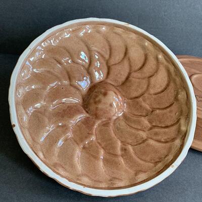 Lot 165: Baking Lot 