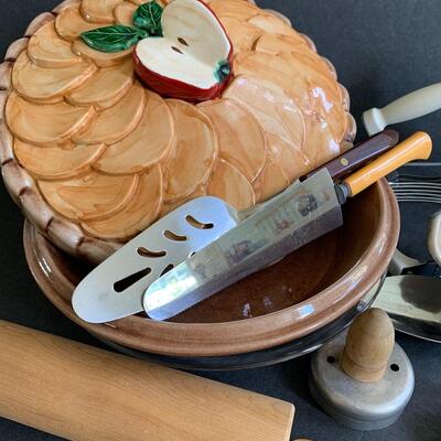 Lot 165: Baking Lot 