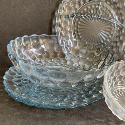 Lot 164: Vintage Blue Bubble Pattern & More