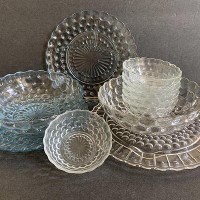 Lot 164: Vintage Blue Bubble Pattern & More