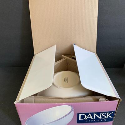 Lot 161:  Dansk Santiago White Dinnerware & Serving Set (Service for 8)