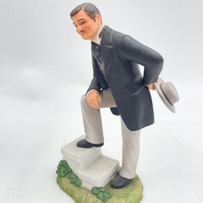 1984 AVON â€œCLARK GABLE AS RHETT BUTLERâ€ IMAGES OF HOLLYWOOD PORCELAIN FIGURINE