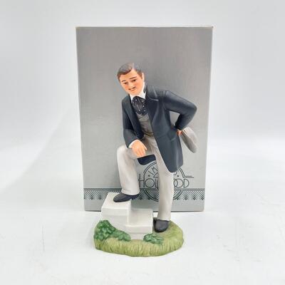 1984 AVON â€œCLARK GABLE AS RHETT BUTLERâ€ IMAGES OF HOLLYWOOD PORCELAIN FIGURINE