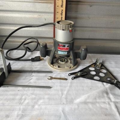 LOT 82  SKIL ROUTER & MORE