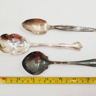 VINTAGE SILVERPLATE UTENSIL BUNDLE