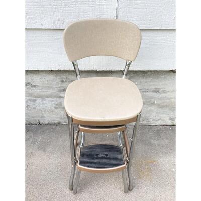 VINTAGE STYLEAIRE STEP STOOL CHAIR