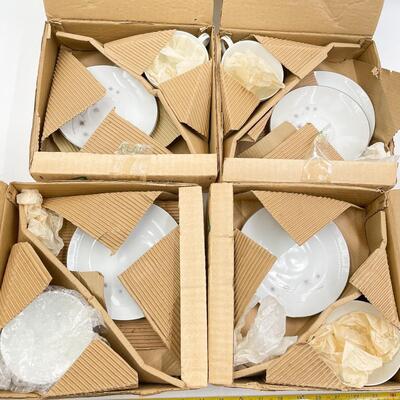 VINTAGE CREATIVE FINE CHINA â€œPLATINUM STAR BURSTâ€ SET OF 18