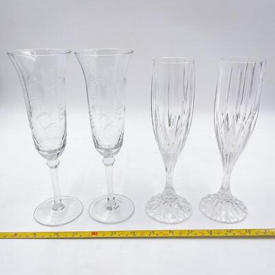 CHAMPAGNE GLASSES LOT #4