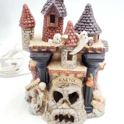 PACIFIC RIM 6.5 INCH CERAMIC GHOST CASTLE WITH BOX