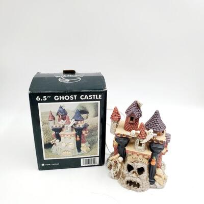 PACIFIC RIM 6.5 INCH CERAMIC GHOST CASTLE WITH BOX