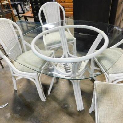 Nice Patio Rattan Glass Table and Chair Set 