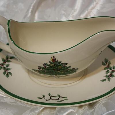 Spode Christmas Tree Gravy Pitcher with underplate (JS/LG)