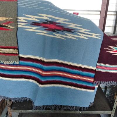 LOT 29 WOVEN SOUTHWESTERN DESIGNED THROWS & RUG
