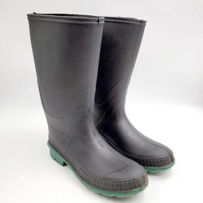 BLACK MUD BOOTS SIZE 10 MADE IN USA