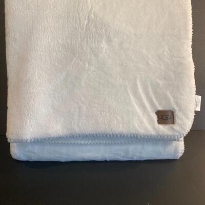 Lot 362: New In Box UGG Throw Blanket