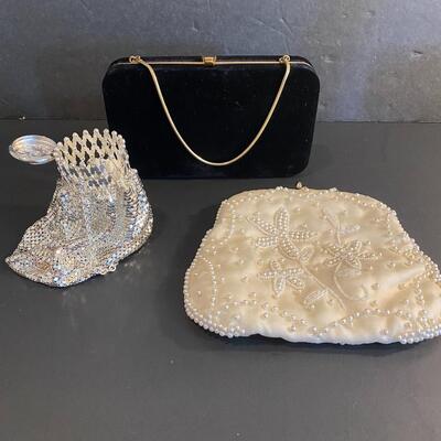 Lot 374: Vintage Apparel:  Gloves & Clutch bags (Whiting & Davis)