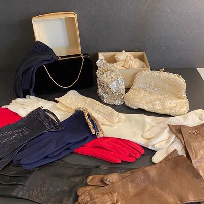 Lot 374: Vintage Apparel:  Gloves & Clutch bags (Whiting & Davis)