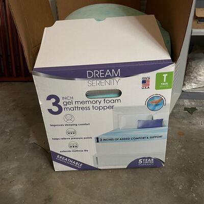 Lot 388  Memory Foam Mattress Topper - Twin