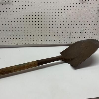 Lot 416  Shovel