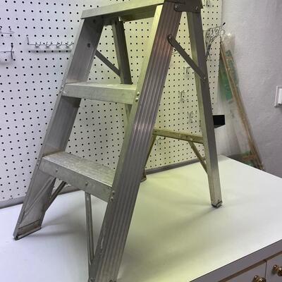 Lot 424  Two Foot Step Ladder