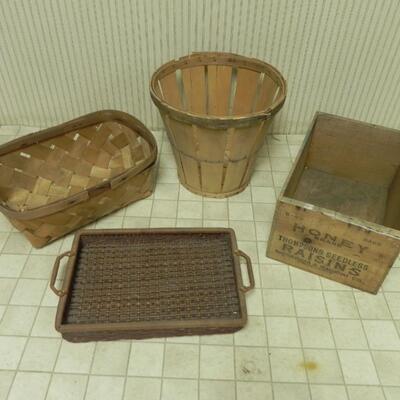 LOT 24  BUSHEL BASKETS AND WOODEN CRATE