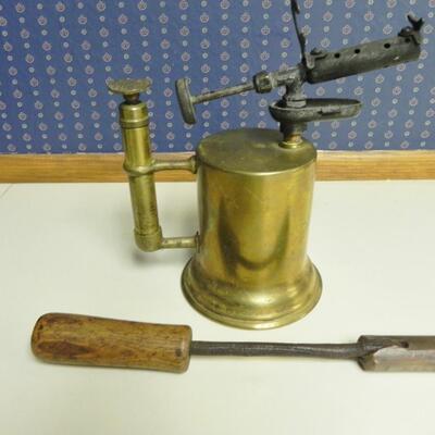 LOT 27  ANTIQUE WELDING TORCH & GAS OR OIL CAN