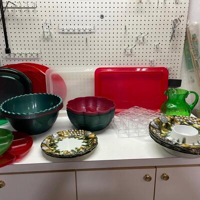 Lot 455  Christmas Plastic Serving Pieces