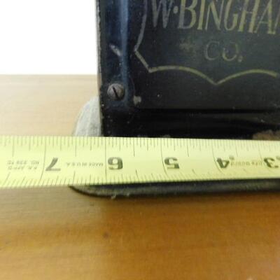 Antique Columbia Family 24 Pound Scale by W. Bingham Co. 