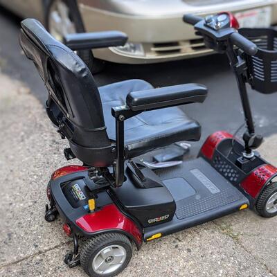 GoGo Elite Traveller Power Scooter, Minimally used