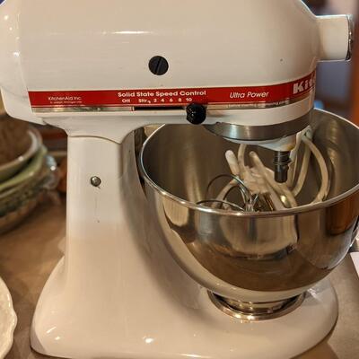 Like New Kitchen Aide Mixer