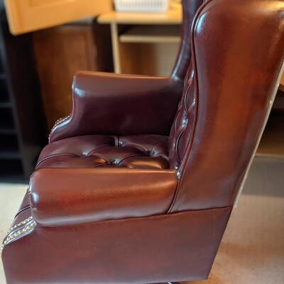 Like New Leather Executive Chair