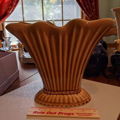 Vintage Roseville Vase, Exc Condition