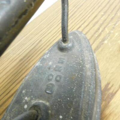 Vintage #8 Sad Iron with Scored Handle