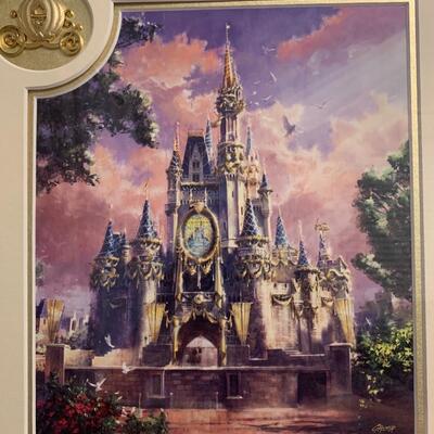 Very rare Disneyâ€™s happiest celebration on earth with Cinderellaâ€™s carriage pin 