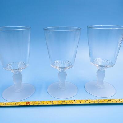 VINTAGE â€œTHREE FACEâ€ FROSTED GLASS GOBLETS SET OF 6