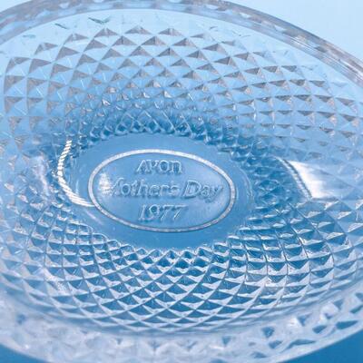 1977 AVON FOSTORIA GLASS EGG AND UNMARKED PEDESTAL CUP