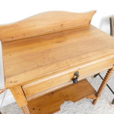 Antique Pennsylvania Small Writing Desk with Turned Legs and Square Head Nails