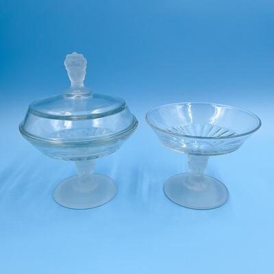 VINTAGE â€œTHREE FACEâ€ FROSTED PEDESTAL BOWLS