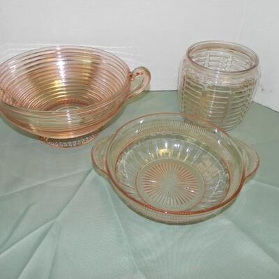 LOT 86  PINK DEPRESSION GLASS PIECES