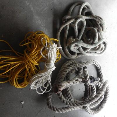 LOT 118  GAS CANS & A VARIETY OF ROPE