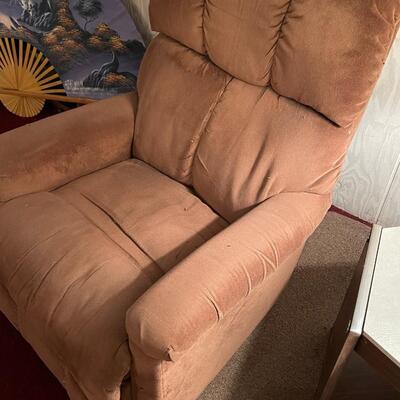 Recliner #1 / Clean and comfortable 