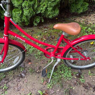 361 Linus Children's Red Bicycle 